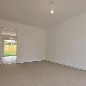 Image showing the living area at 21 Woffinden Rise, Beverley.
