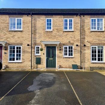 7 Aspen Court Front Photograph