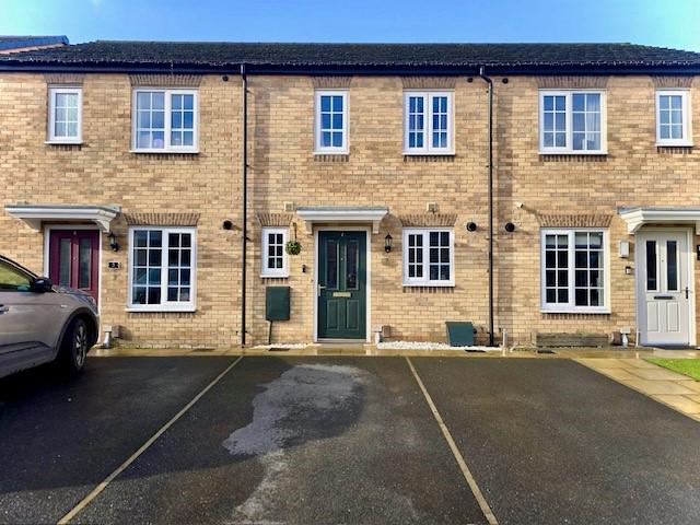 7 Aspen Court Front Photograph