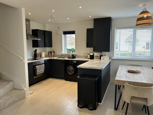 Image of the kitchen/dining area at Park Hill Way, Wakefield.
