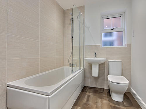 Image showing the bathroom at 22 Woffinden Rise, Beverley.