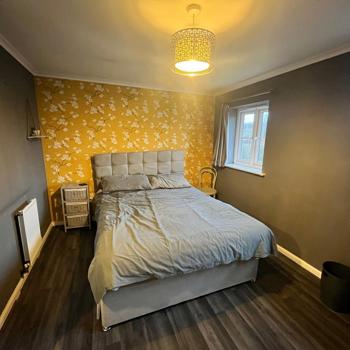 Bedroom 1 (1)