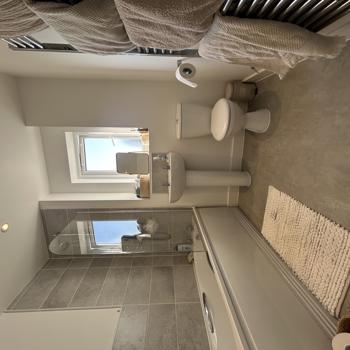 Image of the bathroom at Park Hill Way, Wakefield.