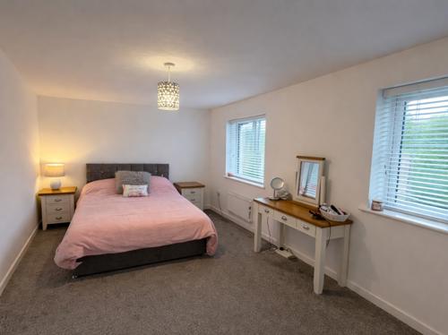 Bedroom 1 (1)