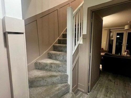 7 Aspen Court Stairs