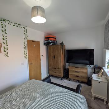 Master Bedroom2
