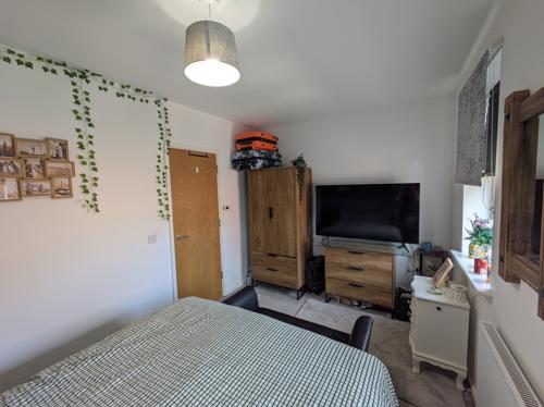 Master Bedroom2