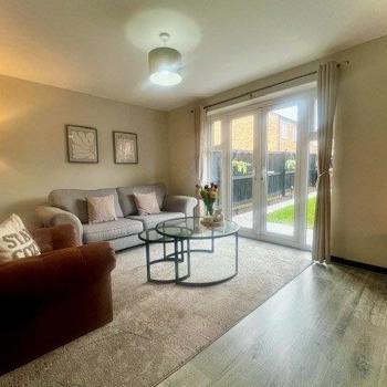 7 Aspen Court Lounge (2)