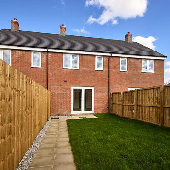 Image of the rear garden at Farmside Green.