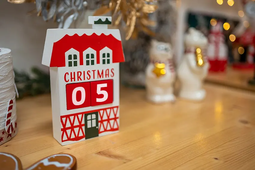 Christmas Composition On The Shelf In The Kitchen 2025 03 10 14 27 04 Utc