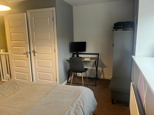 Bedroom 25