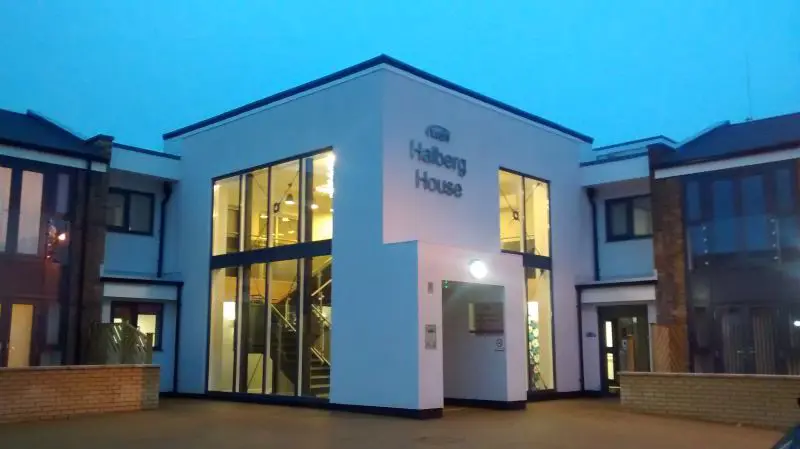 Image showing the entrance at Halberg House.