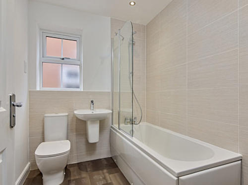 Image showing the bathroom at 23 Woffinden Rise, Beverley.