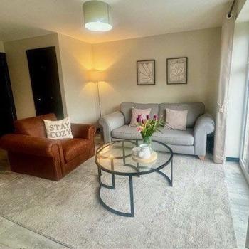 7 Aspen Court Lounge