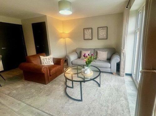 7 Aspen Court Lounge