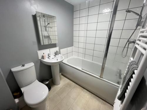 Bathroom 11